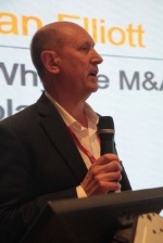 Image of Ian Elliott, CEO Power Ecommerce presenting at RemaxWorld Summit Oct 15, 2015